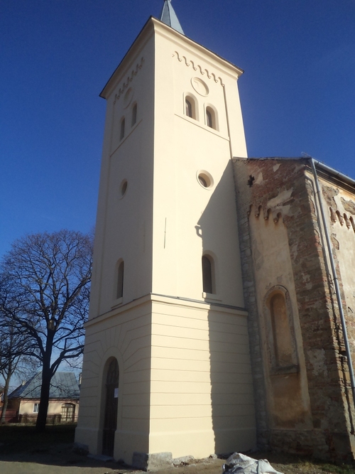 Obnova fasád kostola v Bušovciach