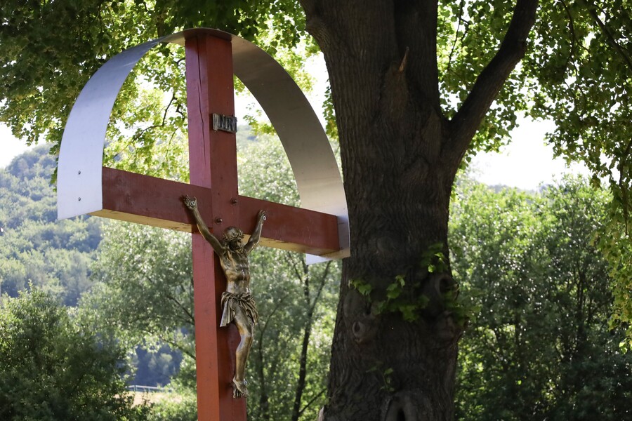 V Krpeľanoch posvätili kríž na starom cintoríne