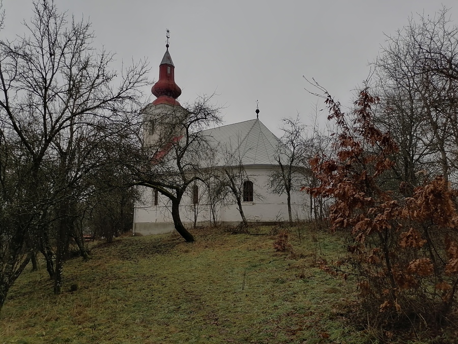 Pokračovanie prác na kostole v Budikovanoch počas roku 2022  