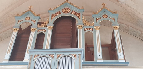 V Príbovciach opravujú kostolný organ