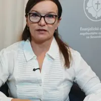 Tri písmenká... úrady míňajú a zbory musia platiť?