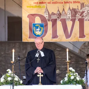 Služby Božie na Divíne