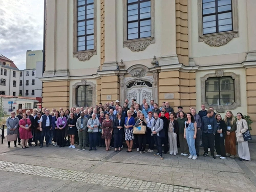 Na výzvy misijnej služby v mestách reagovala konferencia vo Vroclave