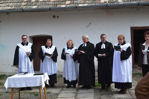 Posviacka fary v Devičí
