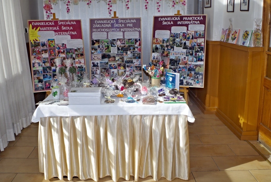 Konferencia k 25. výročiu založenia školy pre hluchoslepých v Červenici