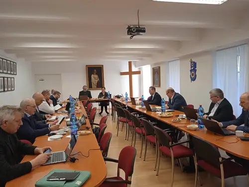 Z marcového zasadnutia generálneho presbyterstva