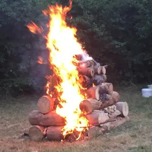 Husovská vatra v Hrachove