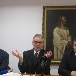 Zachovať jednotu a pozvať ľudí do služby