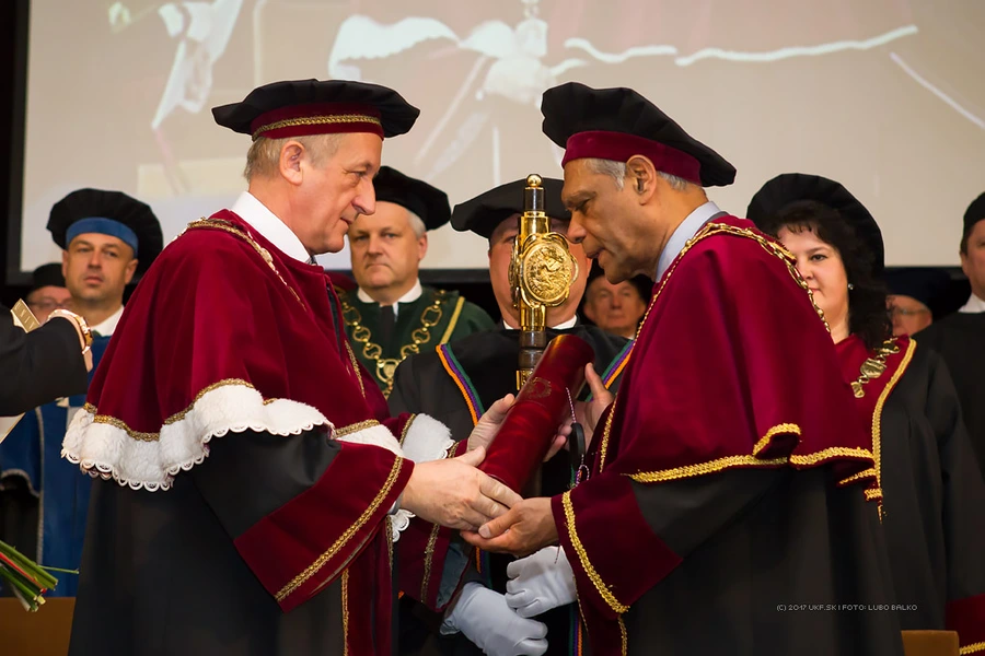 Dr. h. c. pre prof. Khana a prof. Helusa 