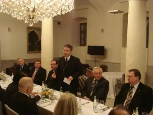 Ďalšie stretnutie s ústavnými činiteľmi