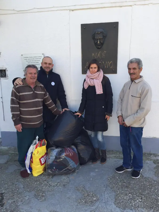 Pomoc, ktorá spája