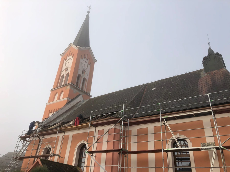 V Gemerskej Polome opravili strechu kostola