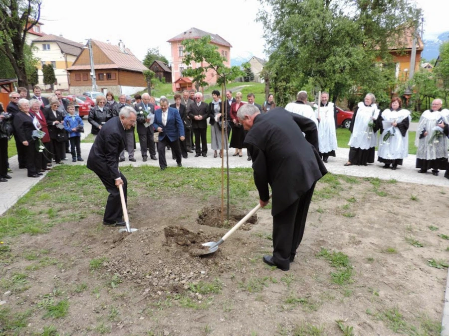  V Mengusovciach v znamení Božej oslavy