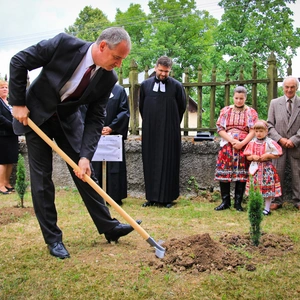 V Dačovom Lome  porastú stromy reformácie 