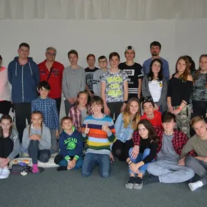 Konfivíkendovka mladých z HOS a NOS 