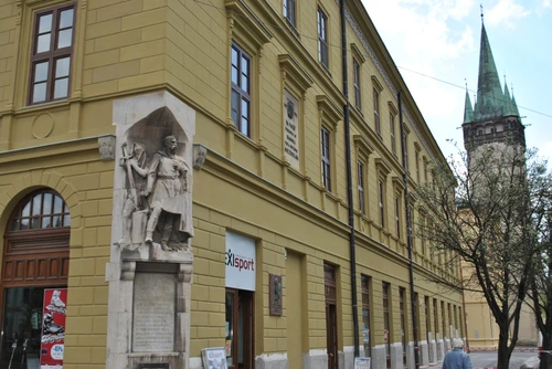 Chvíľa ticha pred pozostatkami martýrov