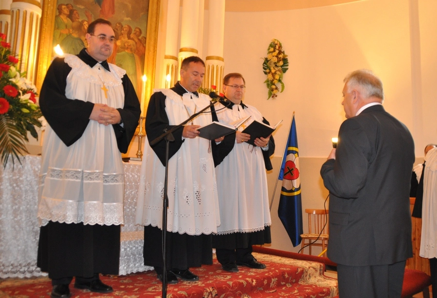 Slávnostné uvedenie nového generálneho dozorcu ECAV  na Slovensku Imricha Lukáča