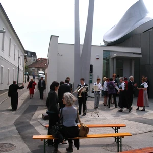 Slávnosť posvätenia nového ev. kostola v rakúskom Hainburgu