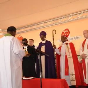 Z inštalácie biskupov v Namíbii