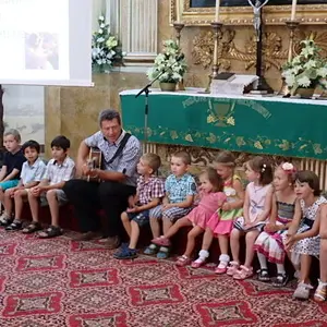 Deti zo škôl na  Exnárovej ulici  v kostole   v Košiciach