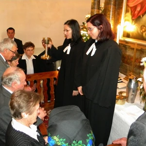 V Príbelciach prvý raz zlatá konfirmácia 