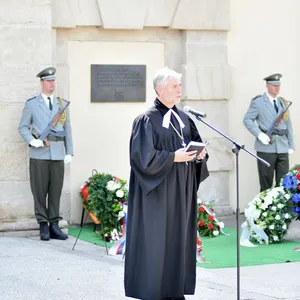 Spomienka na nespravodlivo s protiprávne väznených v Leopoldove