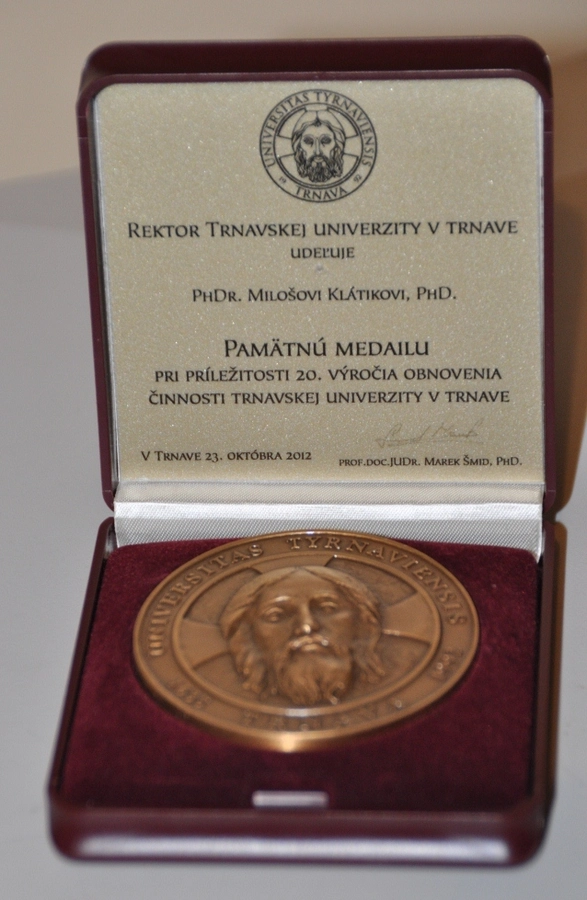 Medaila z Trnavskej univerzity