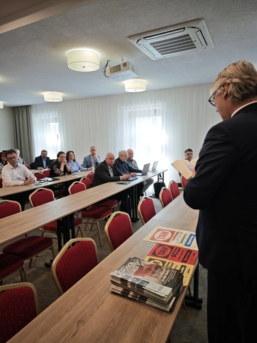 Stretli sa predsedníctva seniorátov, dištriktov a ECAV