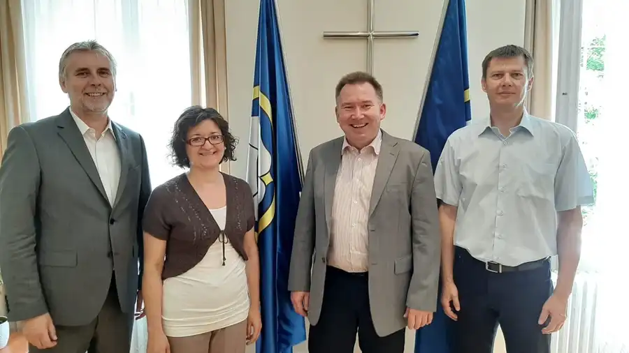 Stretnutie Pétura Thorsteinssona s generálny biskupom Ivanom Eľkom