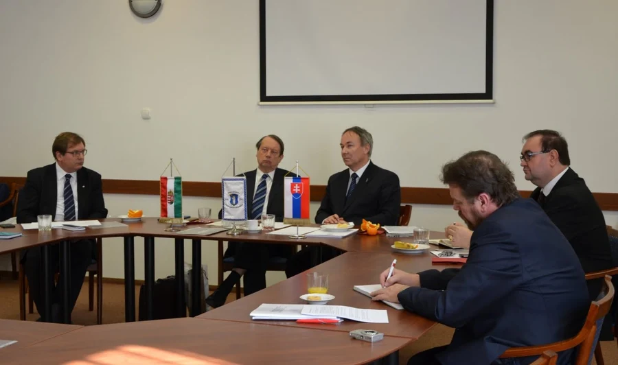 Stretnutie slovenských a maďarských evanjelických biskupov