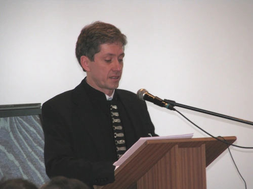 Prior to LWF Assembly: Criticism of European Lifestyle