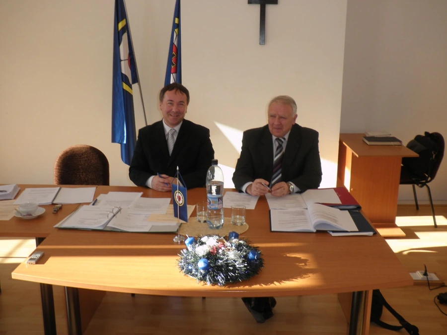 Zo zasadnutia Generálneho presbyterstva ECAV na Slovensku 7 - 2012 