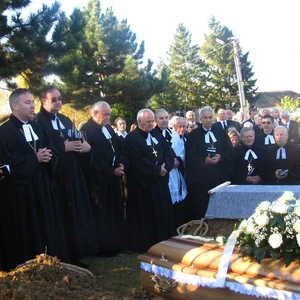 Posledná rozlúčka s emeritným biskupom ThB. Pavlom Uhorskaiom