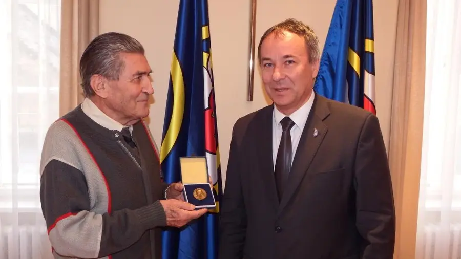 Vzácna medaila k 400. výročiu prekladu Biblie v roku 1934