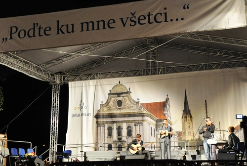 Veľká hostina, žiaľ, bez SEM-u