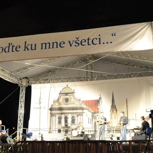 Veľká hostina, žiaľ, bez SEM-u