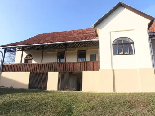     Oprava Pamätnej fary P. E. Dobšinského 