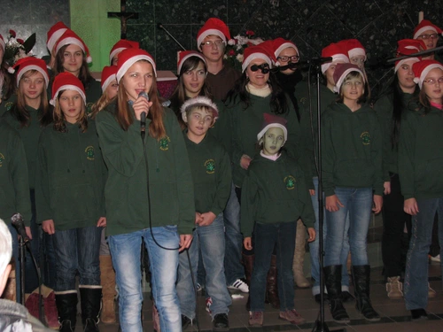 In Petržalka sang der Kinderchor aus Dudince